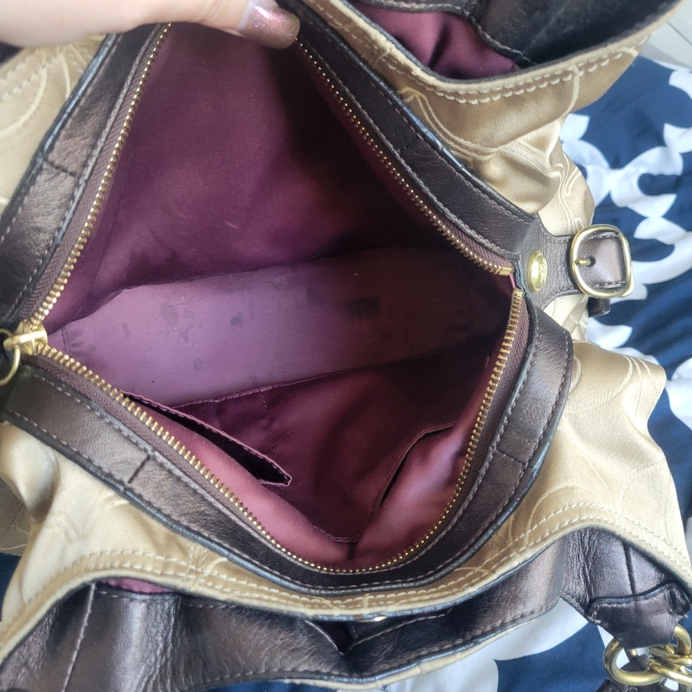 Coach purse - Picture 4 of 4